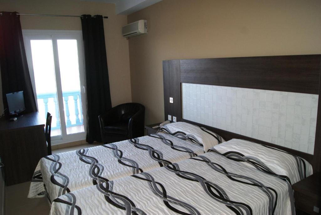 Hotel Dona Luisa San Luis de Sabinillas Chambre photo