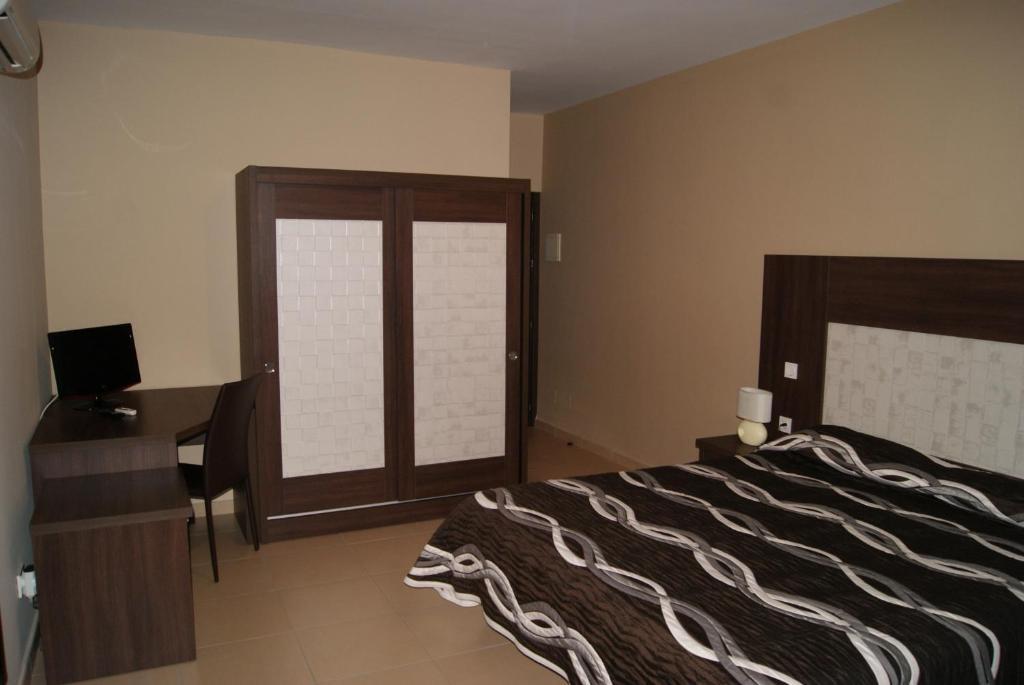 Hotel Dona Luisa San Luis de Sabinillas Chambre photo